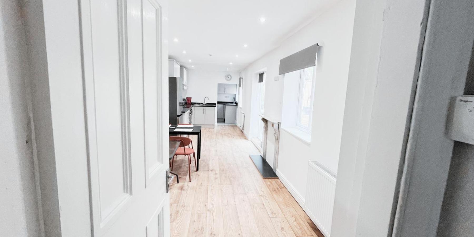 Double Room In Modern House Near Nottingham Buitenkant foto